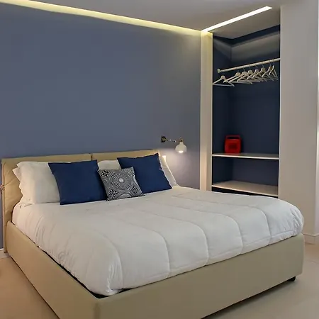 住宿加早餐酒店 Petit - In Centro A Due Passi Dalla Stazione E Dai Traghetti