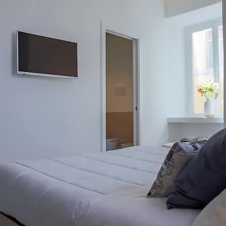 住宿加早餐酒店 Petit - In Centro A Due Passi Dalla Stazione E Dai Traghetti