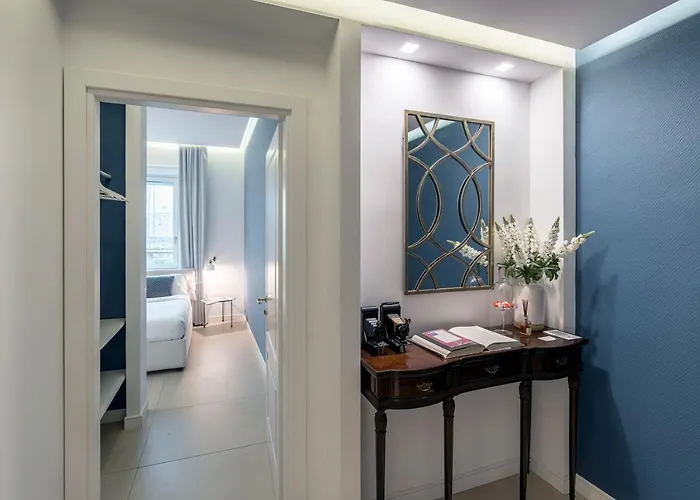 Petit - In Centro A Due Passi Dalla Stazione E Dai Traghetti Bed & Breakfast