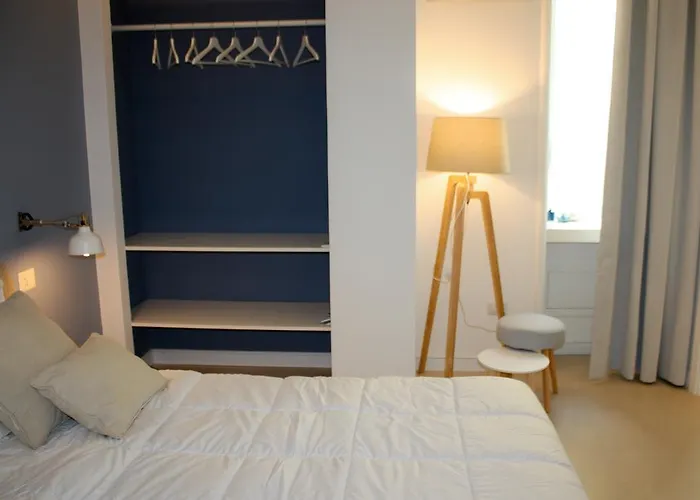 Petit - In Centro A Due Passi Dalla Stazione E Dai Traghetti Bed & Breakfast