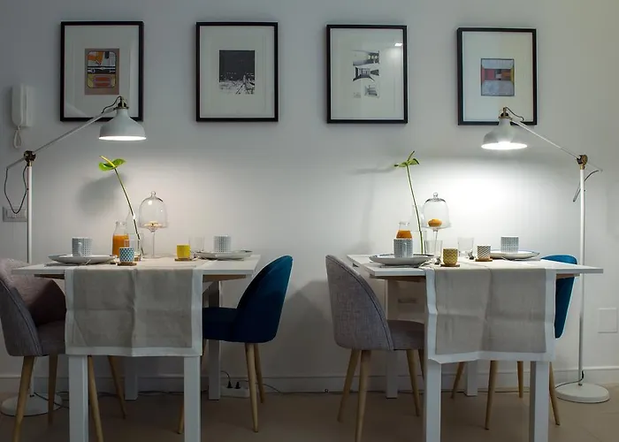 Bed & Breakfast Petit - In Centro A Due Passi Dalla Stazione E Dai Traghetti 4*