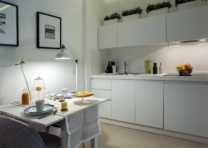 Bed & Breakfast Petit - In Centro A Due Passi Dalla Stazione E Dai Traghetti