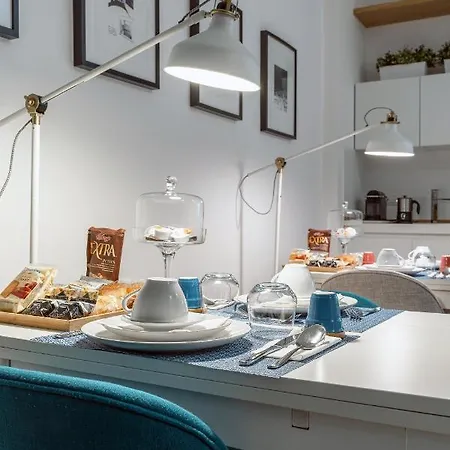 Starhost - Petit B&B * Salerno