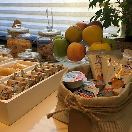 住宿加早餐酒店 Petit - In Centro A Due Passi Dalla Stazione E Dai Traghetti 4*