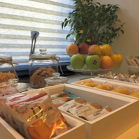 住宿加早餐酒店 Petit - In Centro A Due Passi Dalla Stazione E Dai Traghetti 4*